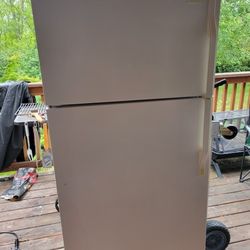 Magic Chef Refrigerator 18 Cubic Ft And Mini Fridge 