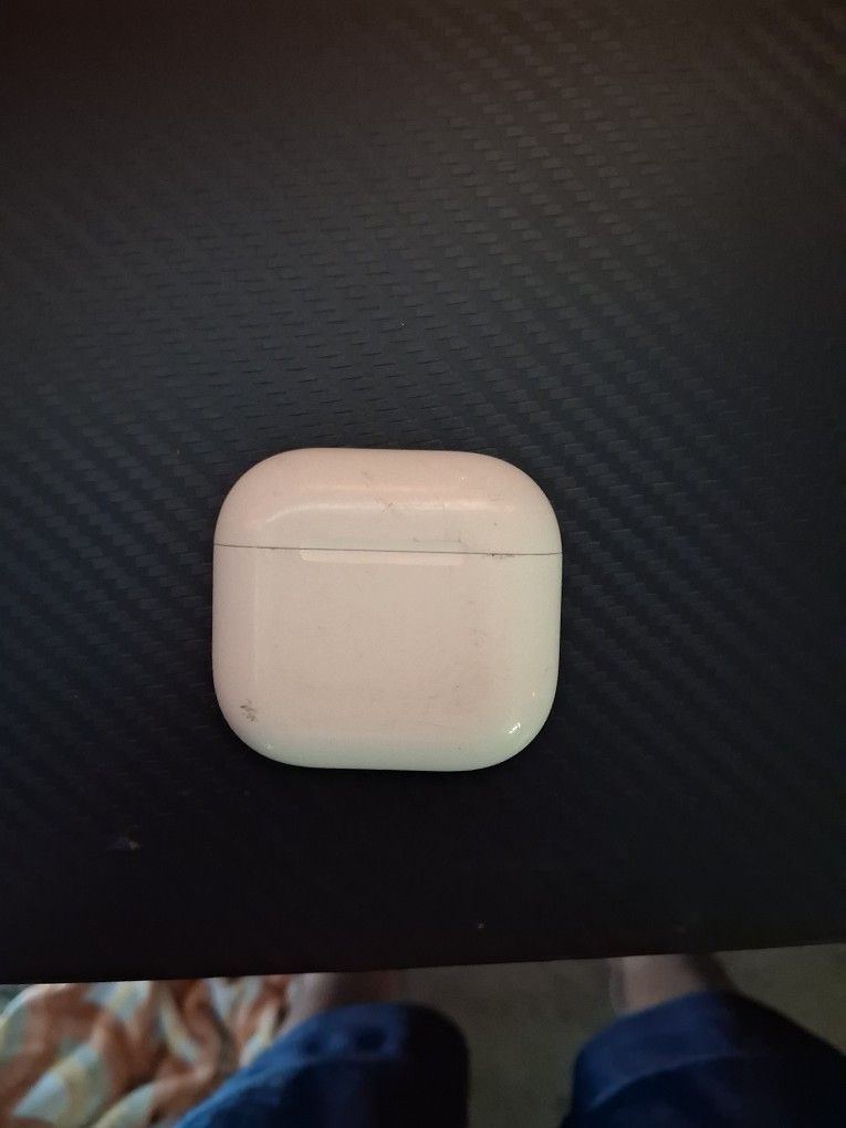 Airpod pro 4 Charging Case