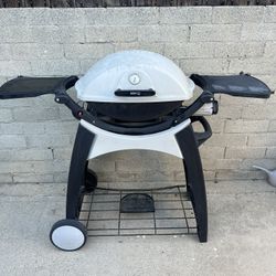 Webber Propane BBQ Grill with Stand