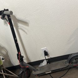 E SCOOTER !!!READ THE DESCRIPTION!!!!!