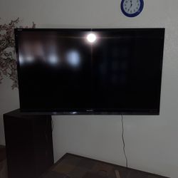 55 Inch Sharp Tv With Wall Mount $140