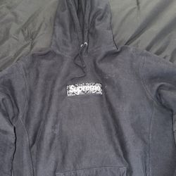 Supreme Hoodie 
