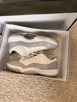 Jordan 11 low cool gray 10.5