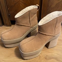 UGG New Heights Platform Mini boot