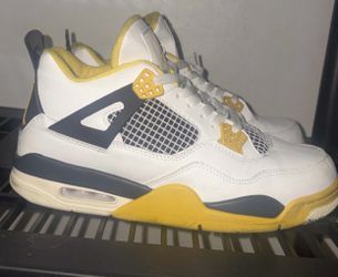 Jordan 4s