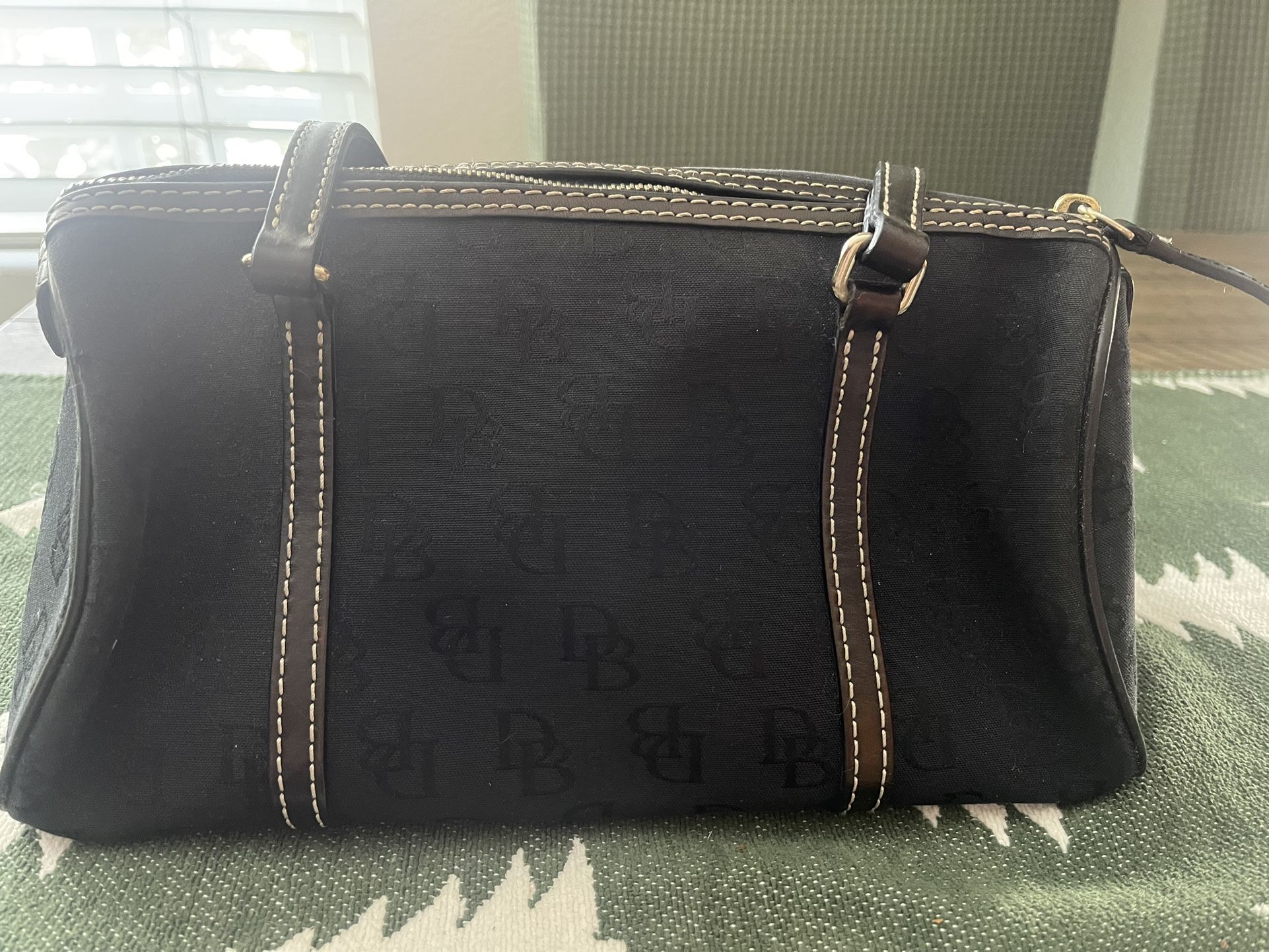 Smal Satchel , Dooney And Bourke