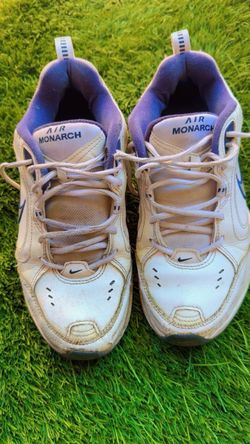 Nike Air Monarch IVs