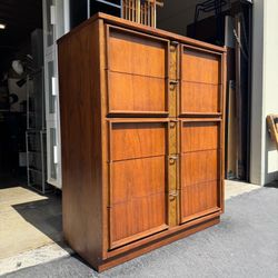 Vintage Bassett Furniture Mid Century Modern 5 Drawer Chest Dresser Good Condition
