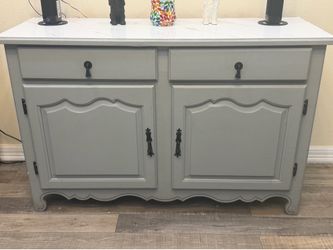 Grey cabinet