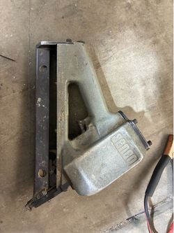 Nail gun