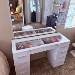 XL Vanity 