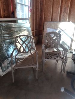 4 chier iron nice $100