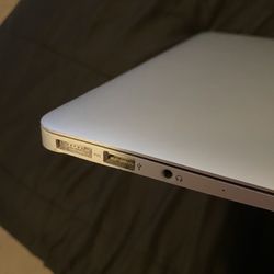 2014 MacBook Air 13” 