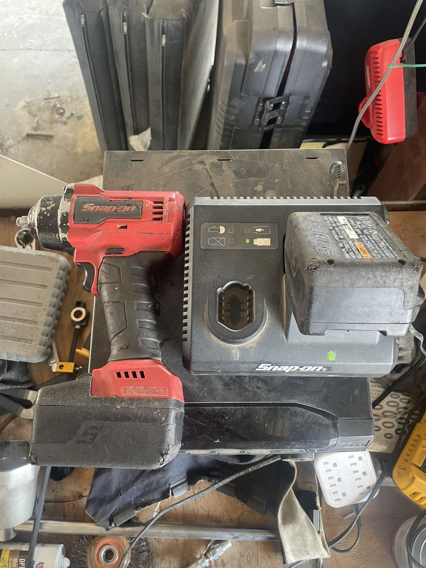 Snap-On 3/8 Impact Wrench ,Batteries And Charger
