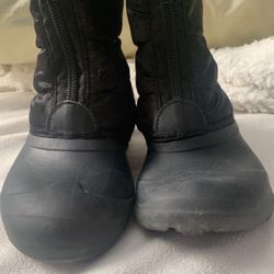Child’s Snow Boots