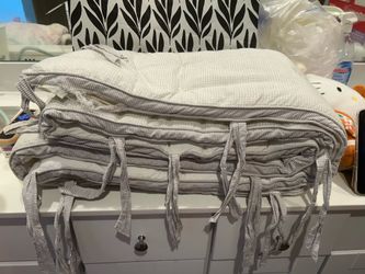 Crib bedding