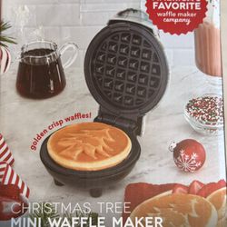 New in Box Dash Christmas Tree 4” Mini Waffle Maker