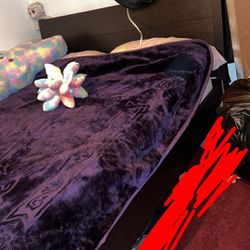 Selling Vanity And Bed Frame