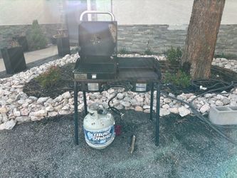 Camp chef camping grill