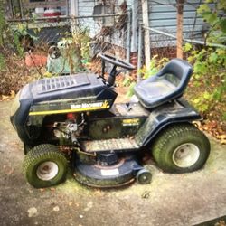 Yard Machines 15hp/42” Riding Lawn Mower