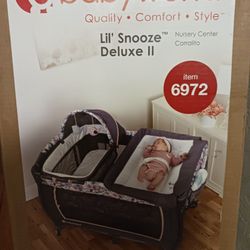 Baby Trend Lil' Snooze Deluxe ll Playpen - New In Box