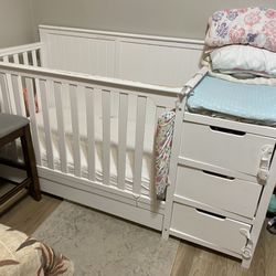 Baby Bed Crib With Changing Table 