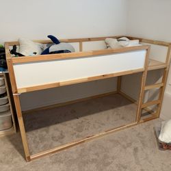 KURA Reversible Twin bunk Bed (white & Pine)