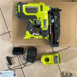 RYOBI 18 V Straight Finish Nailer kit 