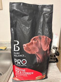 Dog food 8lb