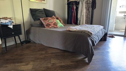 FULL SIZE SOLID WOOD BED-FRAME & MATTRESS