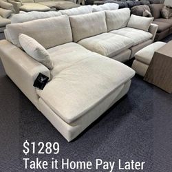 Elyza Linen 3-piece sectional – Modern Design with Soft Touches