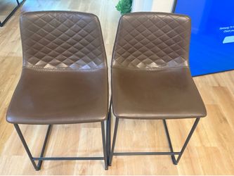 2 Counter Stools