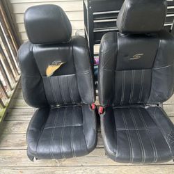 Chrysler 300 S Seats