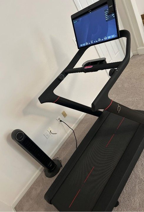 Peloton Tread