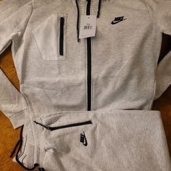 Nike Tracksuit 
