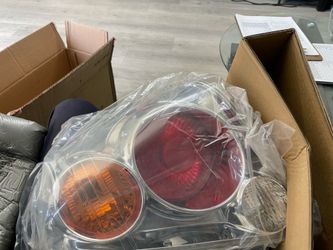 2008 nissan Altima oem rear light passenger side