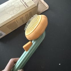 Pet hair comb