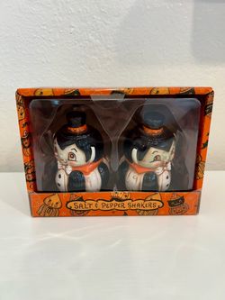 Johanna Parker salt pepper shakers