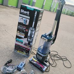 Shark LA555 Rotator Pet Pro Lift-Away ADV Upright Vacuum Odor Neutralizer Technology