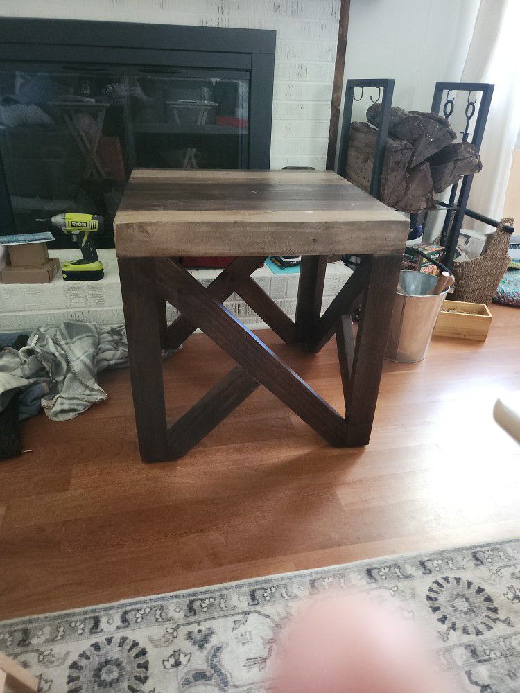 Brown Coffee/End Table