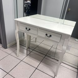 Wooden White Vanity Table