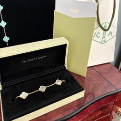 Gold And White Clover Bracelet