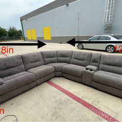 Gray 6pc Power Reclining Sectional (DELIVERY AVAILABLE)