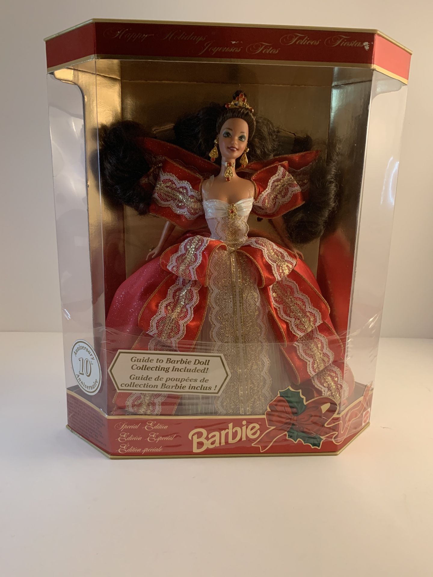 Happy Holidays Special Edition 1997 Barbie Doll With Collector Pamphlet Collectibles