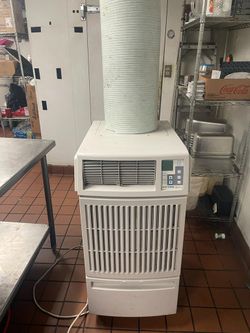 Commercial A/C unit in mint condition