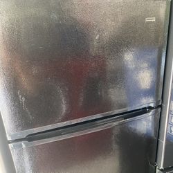 Refrigerator Admiral 