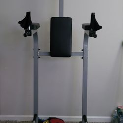 $250 obo Used Body-Solid Vertical Knee Raise
/ PULL-UP DIP BAR
