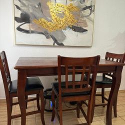 Dinning Table With 3 Chairs