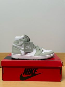 Jordan 1 Seafoam Sz 10W (8.5M)