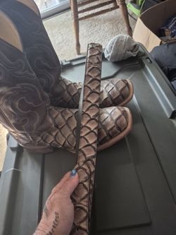 Boots 13d And Belt 44